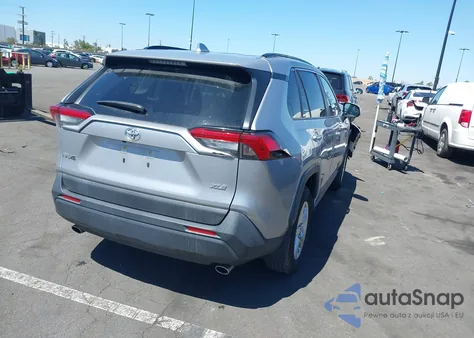 2019 Toyota Rav4 Xle z USA, uszkodzony, nr VIN JTMW1RFV6KD024071